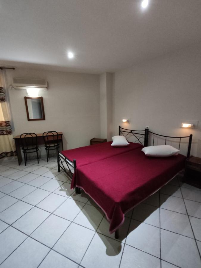 Elite Hotel Athena Bagian luar foto